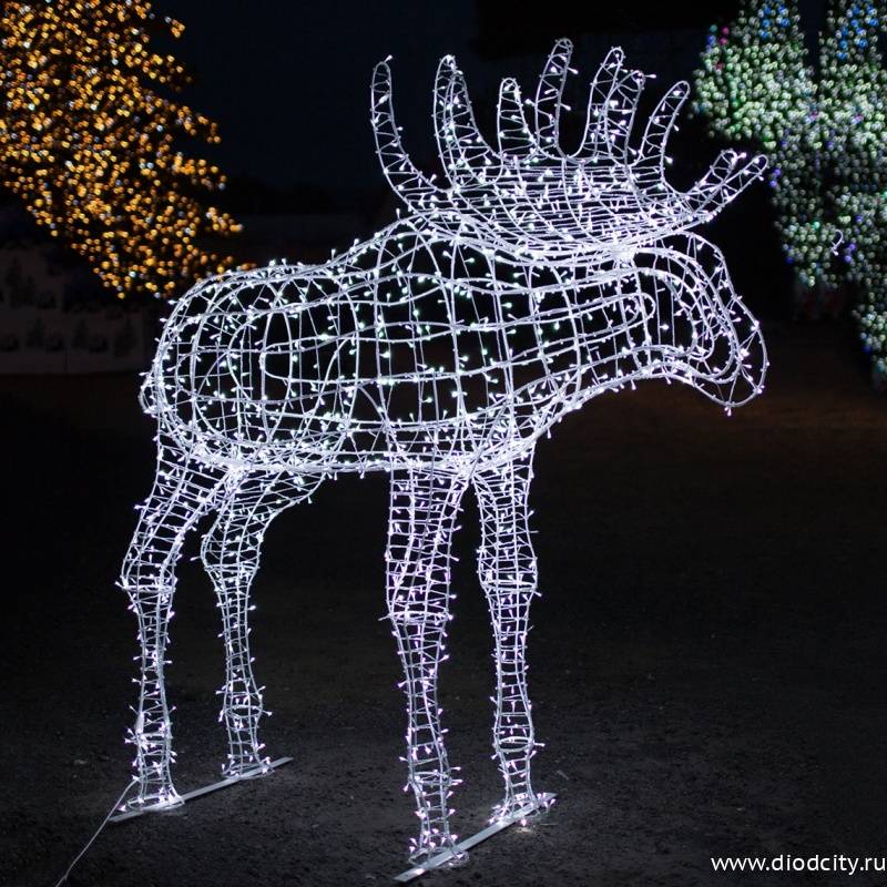 Световой Лось, высота 2.4 метра