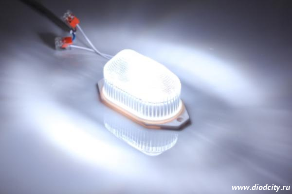 Строб лампа ксеноновая  накладная,  белая