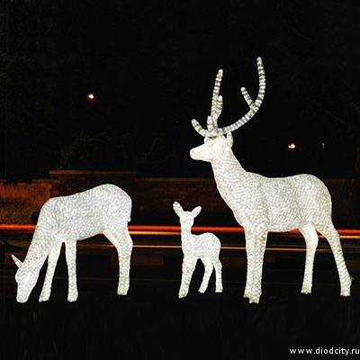 Световые акриловые фигуры  "Семья  оленей", 3  штуки, белый