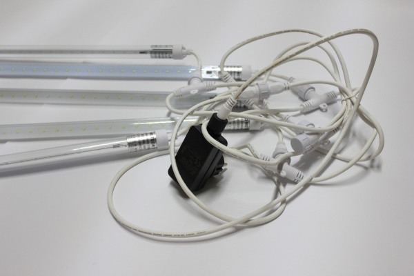 Гирлянда "Тающие сосульки", 5 шт х 100 см, длина 3 м, цвет белый