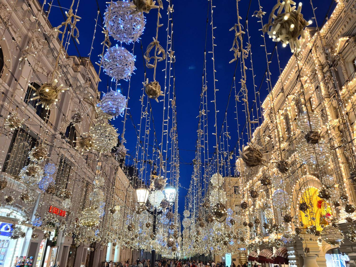 Гирлянда для улицы световой дождь - ОСТОРОЖНО! Красота вызывает привыкание Гирлянда для улицы световой дождь - ОСТОРОЖНО! Красота вызывает привыкание