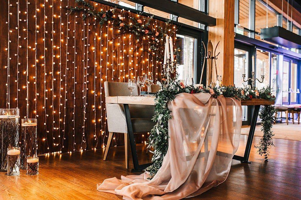 Уличная гирлянда световой занавес для свадебного оформления Уличная гирлянда световой занавес для свадебного оформления