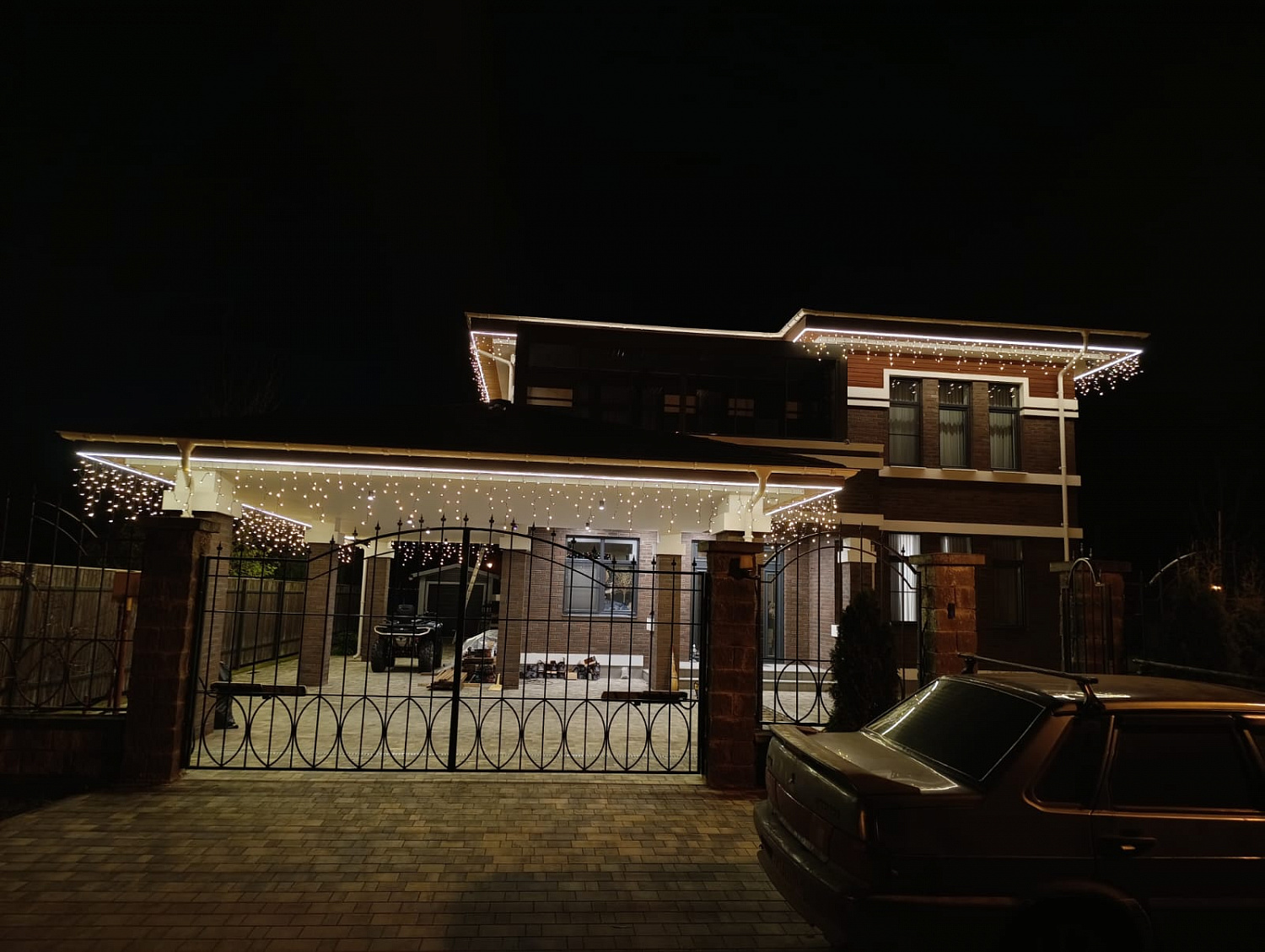 Гирлянда - бахрома  5 х 0.7м, белые диоды, мерцающая