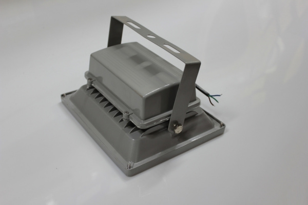 Светодиодный прожектор G-DТ130-28-W