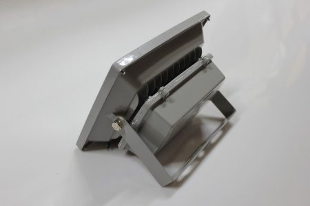 Светодиодный прожектор G-DТ130-28-W