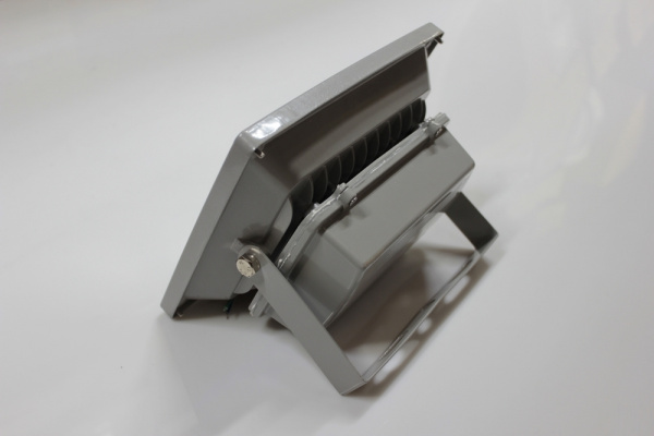 Светодиодный прожектор G-DТ130-28-W